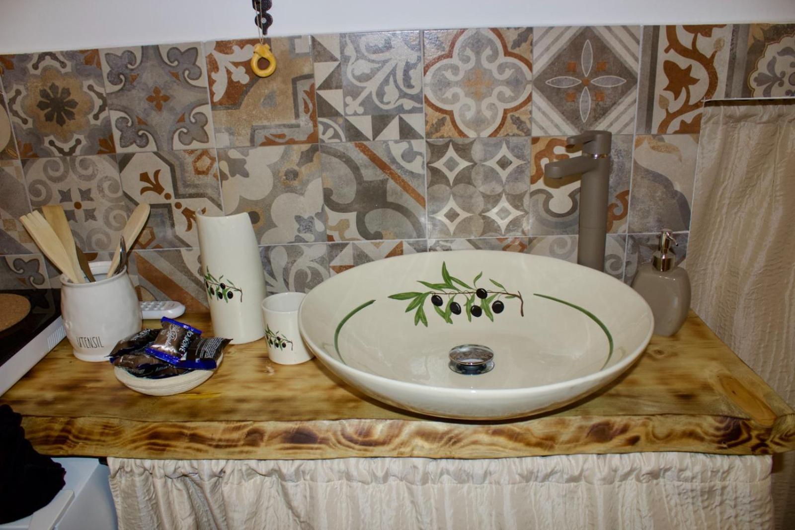 Nene' Apartment Fasano Bilik gambar